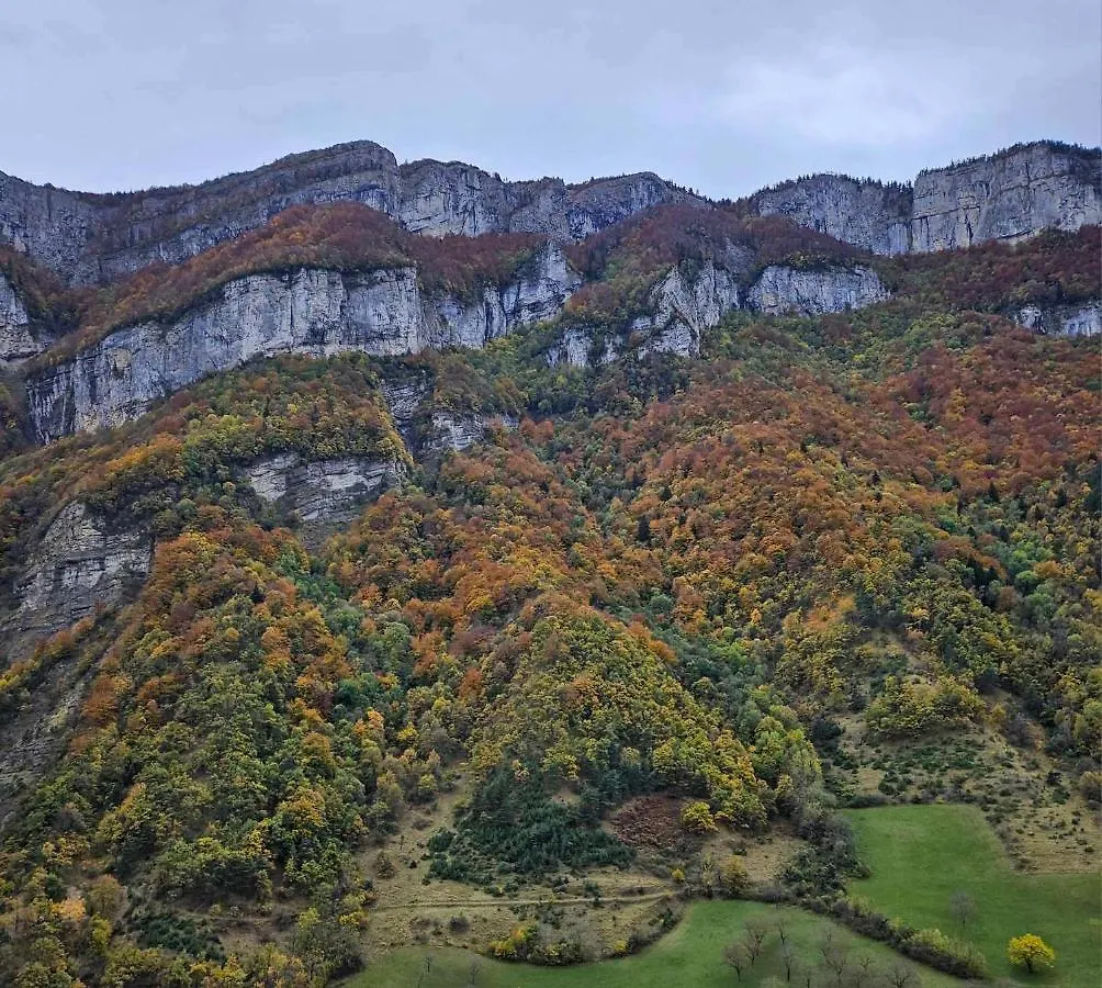 アパート Gite Le Belvedere Au Refuge Du Phoenix, Echevis フランス