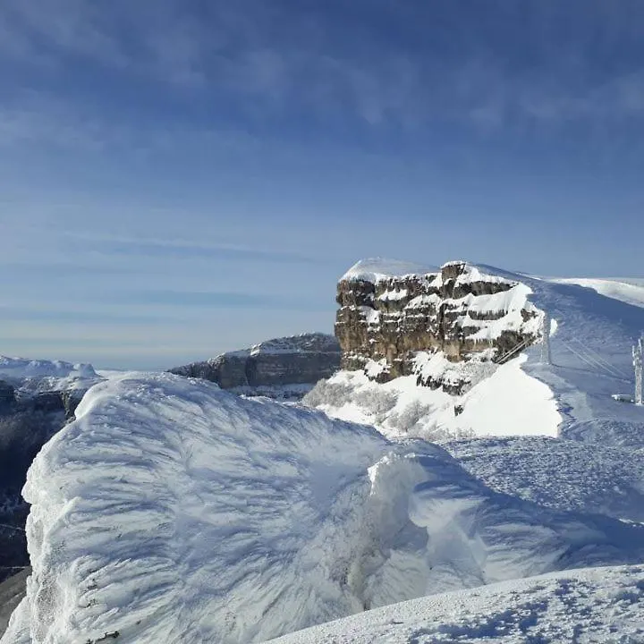Gite Le Belvedere Au Refuge Du Phoenix, Echevis