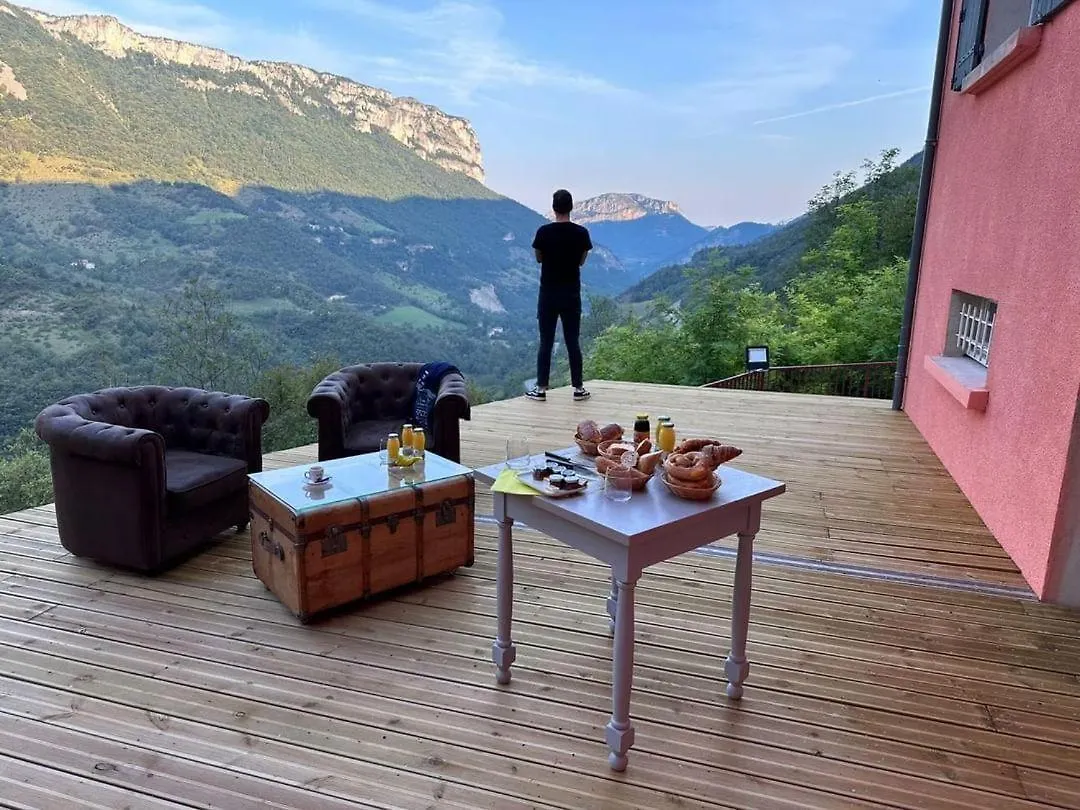Gite Le Belvedere Au Refuge Du Phoenix, Echevis フランス